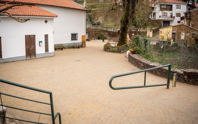 2025_03_06___requalificacao_do_adro_da_igreja_de_fajao_1